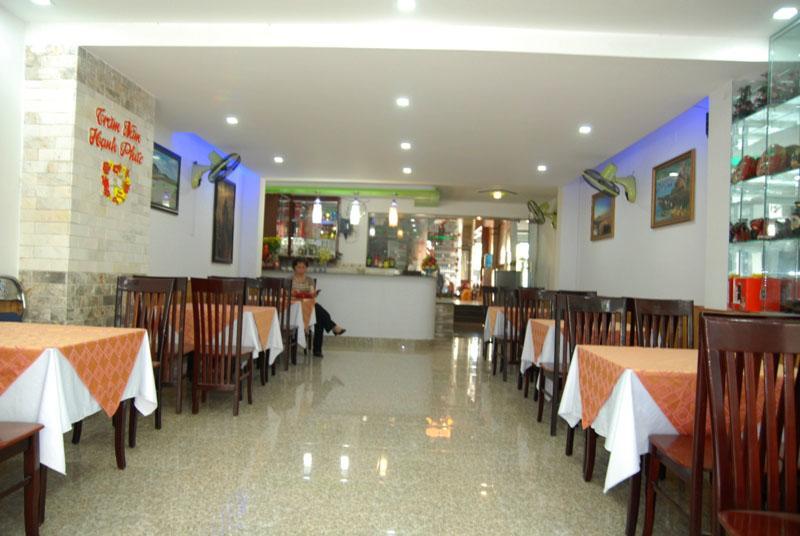 Hoa Anh Dao Hotel 투이호아 외부 사진